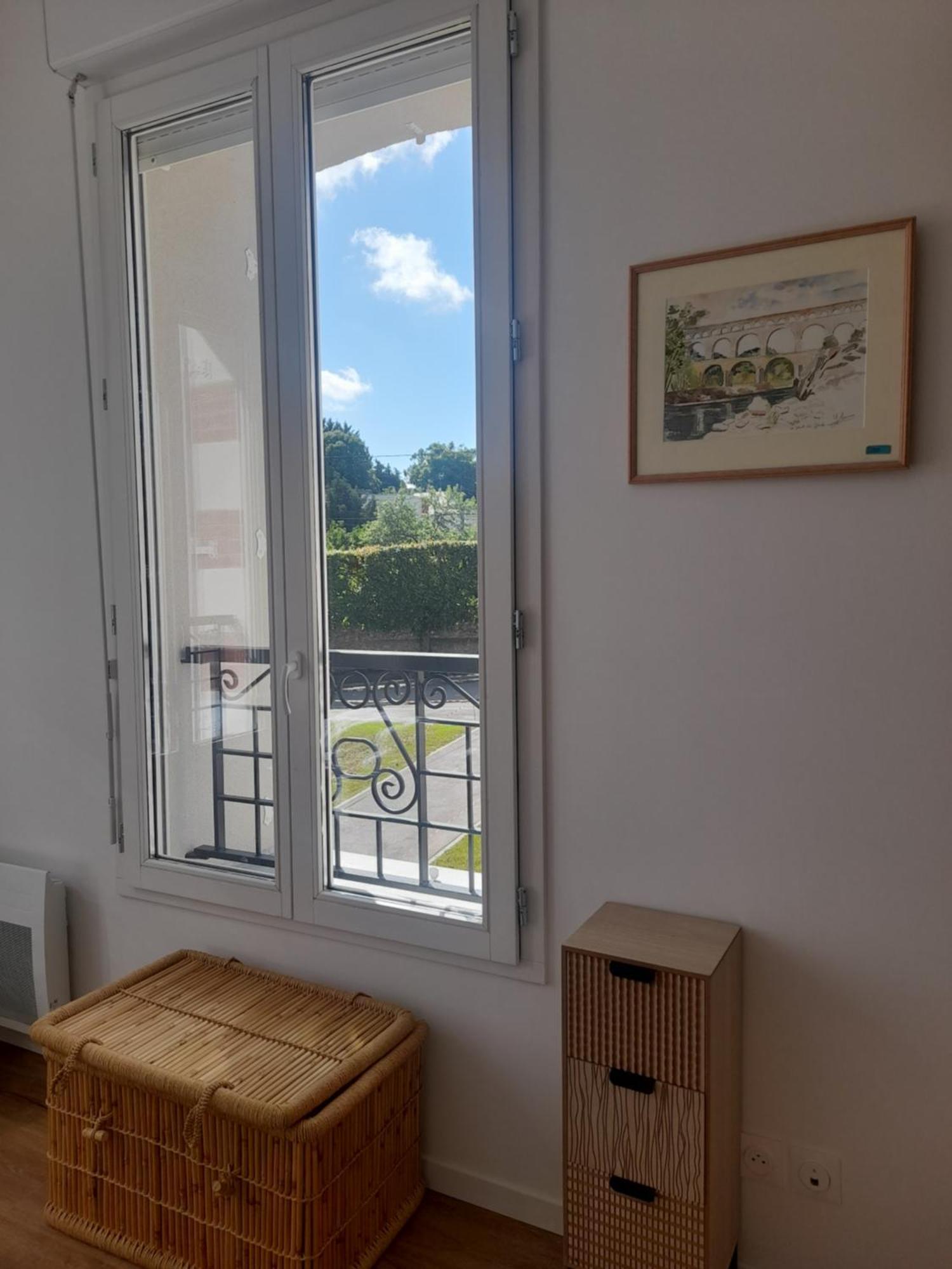 Lagny Appart Dans Petit Chateau En Centre Ville מראה חיצוני תמונה