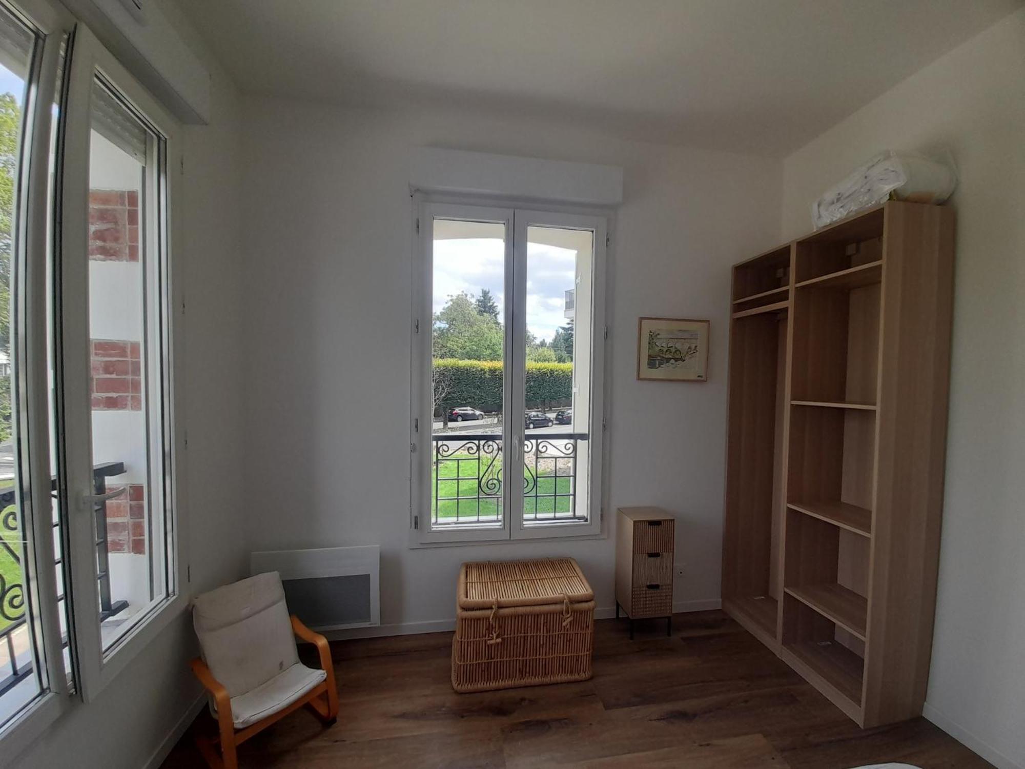 Lagny Appart Dans Petit Chateau En Centre Ville מראה חיצוני תמונה