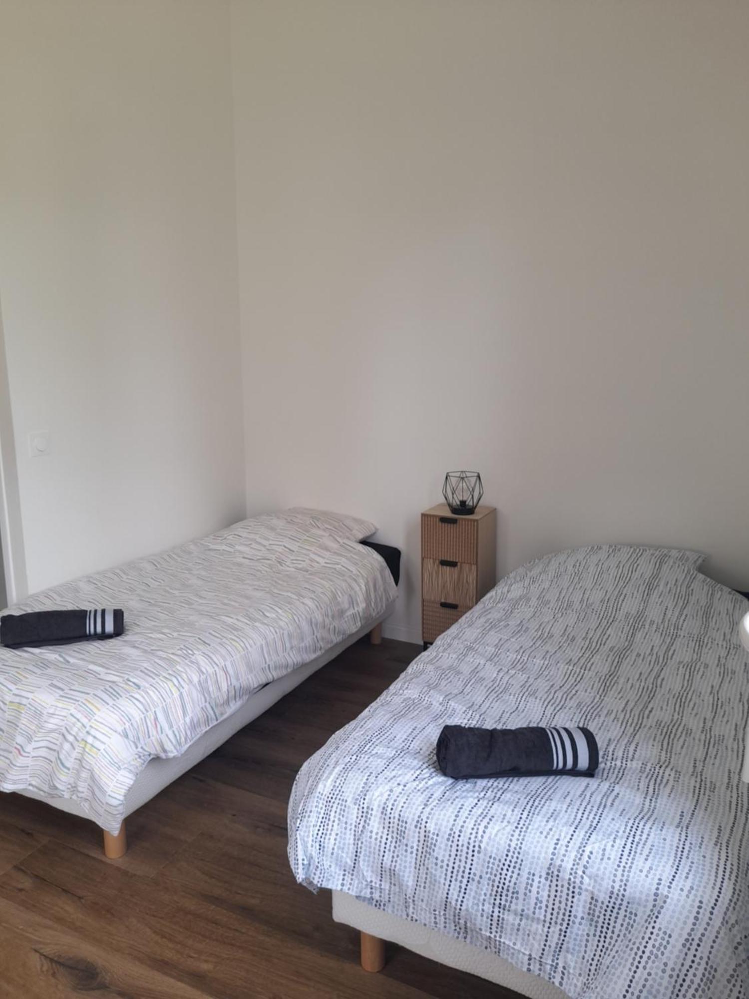 Lagny Appart Dans Petit Chateau En Centre Ville מראה חיצוני תמונה